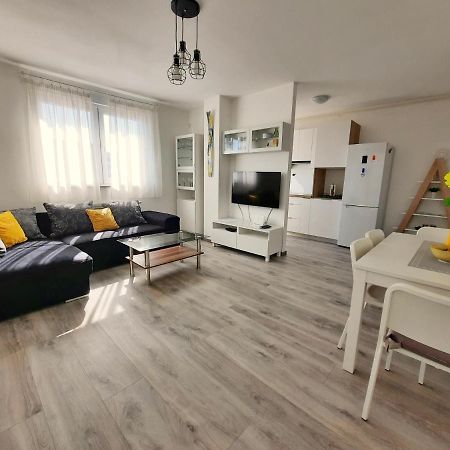 Apartment Mrvica Near The Zagreb Airport ヴェリカ・ゴリツァ エクステリア 写真